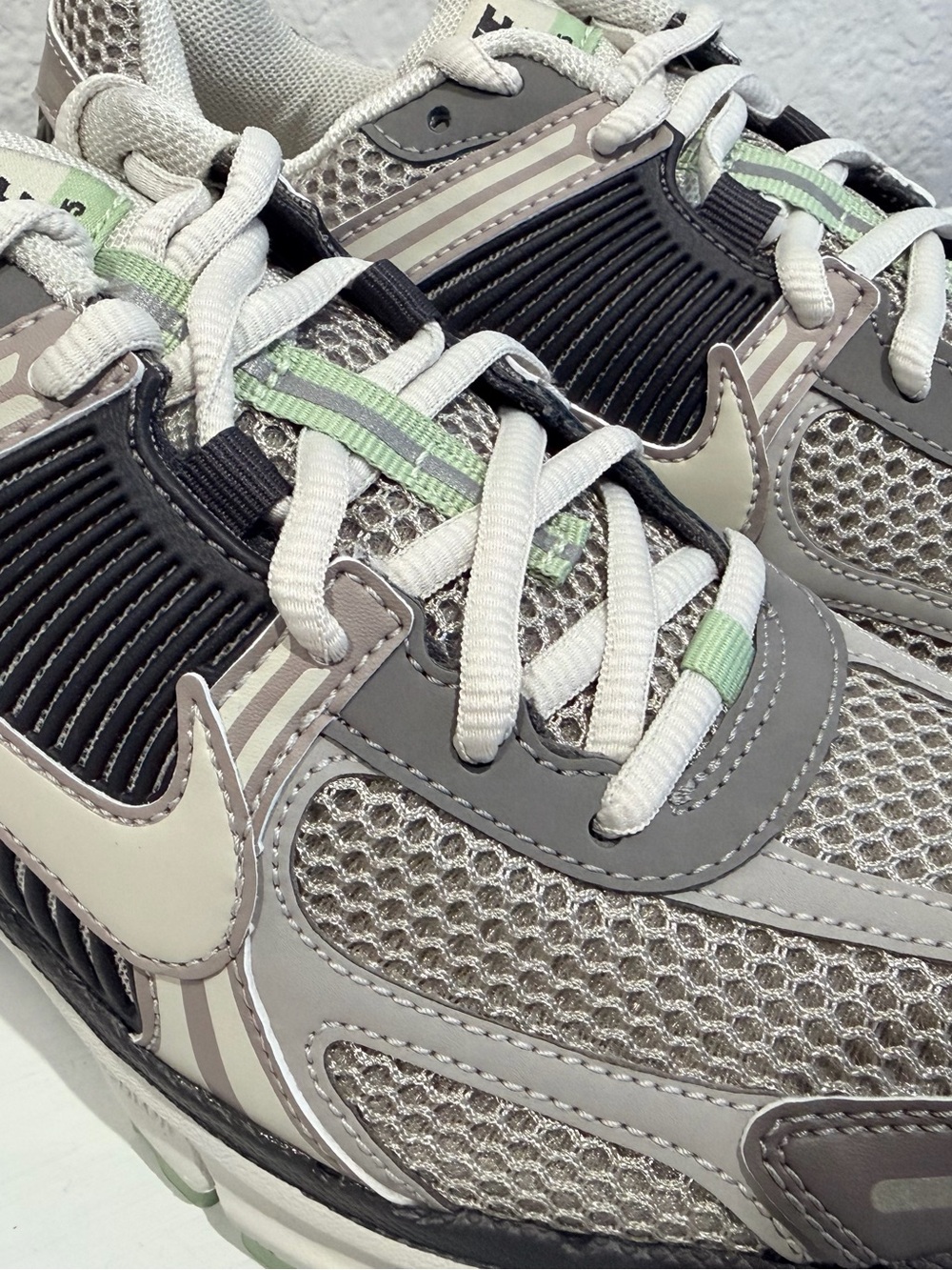 7.5W Nike Vomero 5 Cobblestone New No Box - Picture 2 of 7